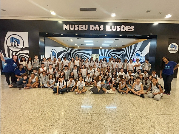 5º Ano do CEA vive experiência incrível no Museu das Ilusões, unindo aprendizado e diversão! Fotos: Divulgação.