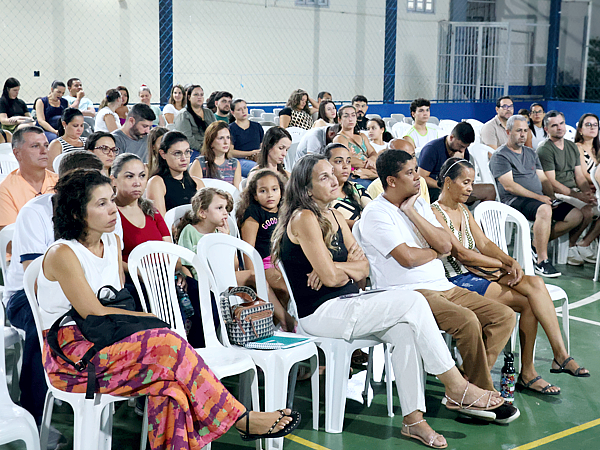 CEA reúne pais e apresenta estrutura, equipe, normas e novidades para 2026