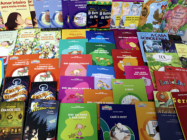 Biblioteca “Professora Maria Luiza Devens”, da Fundação São João Batista, amplia acervo com 156 novos livros para estudantes do CEA