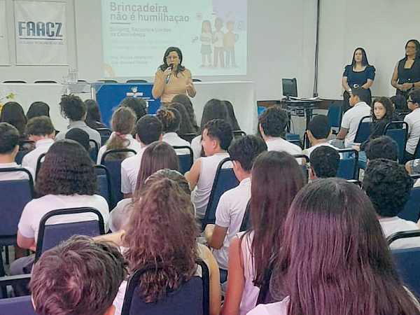 Palestra no CEA aborda limites da convivência, bullying e suas consequências legais entre estudantes do 6º Ano