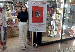 Prof.ª Adriana Recla Sarcinelli prestigia o lançamento do livro Cultura e Análises de Discurso, onde contribui como autora de um dos capítulos.