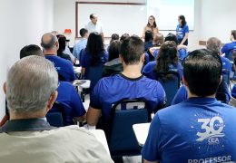 Capacitação anual reforça o preparo dos colaboradores para agir em situações emergenciais no ambiente escolar. Fotos: Alessandro Bitti.