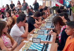 Com destaque em várias categorias, alunos do CEA mostraram talento, estratégia e dedicação durante o torneio realizado no Shopping Oriundi. Fotos: Divulgação.