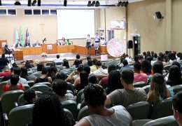 Plenário da Casa de Leis em Aracruz lota em evento de homenagem ao Dia Internacional da Mulher. Fotos: Alessandro Bitti