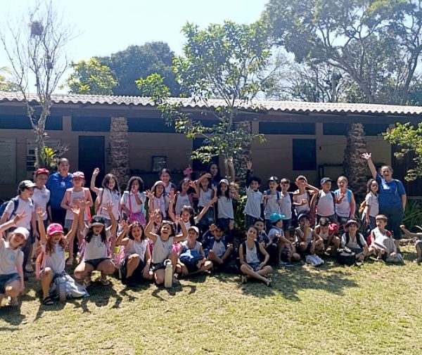 Atividade realizada no dia 10 de setembro proporcionou aos alunos do CEA uma imersão prática nos ecossistemas litorâneos de Santa Cruz. Fotos: Divulgação.