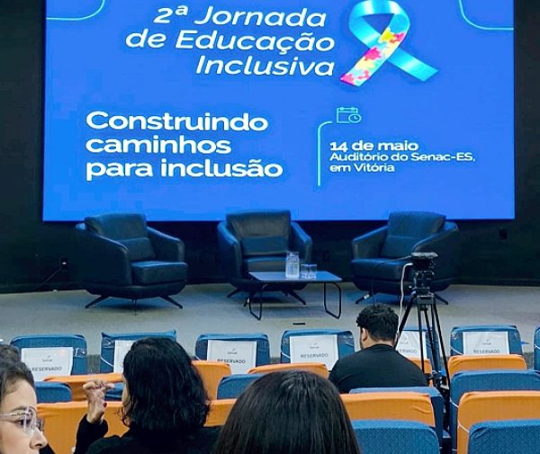 Evento reuniu educadores e especialistas para debater práticas inclusivas no ensino. Fotos: Divulgação.